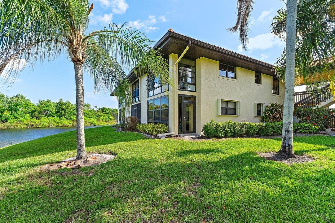 033-671SWSouthRiverDr-105-Stuart-SMALL