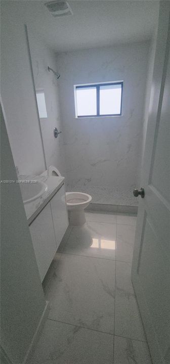 Activo con contrato: $450,000 (3 camas, 2 baños, 1450 Pies cuadrados)