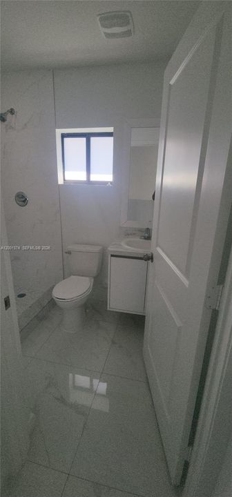 Activo con contrato: $450,000 (3 camas, 2 baños, 1450 Pies cuadrados)