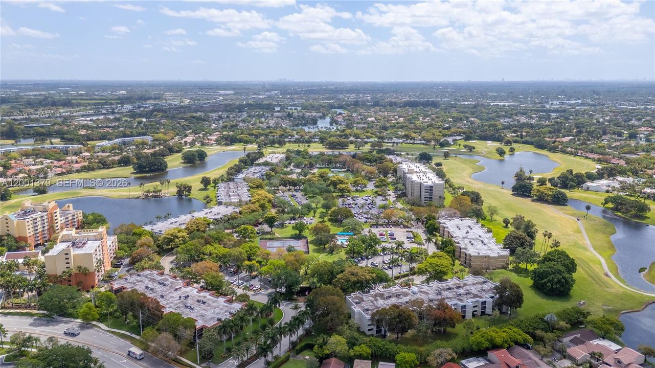 En Venta: $335,000 (2 camas, 2 baños, 1235 Pies cuadrados)