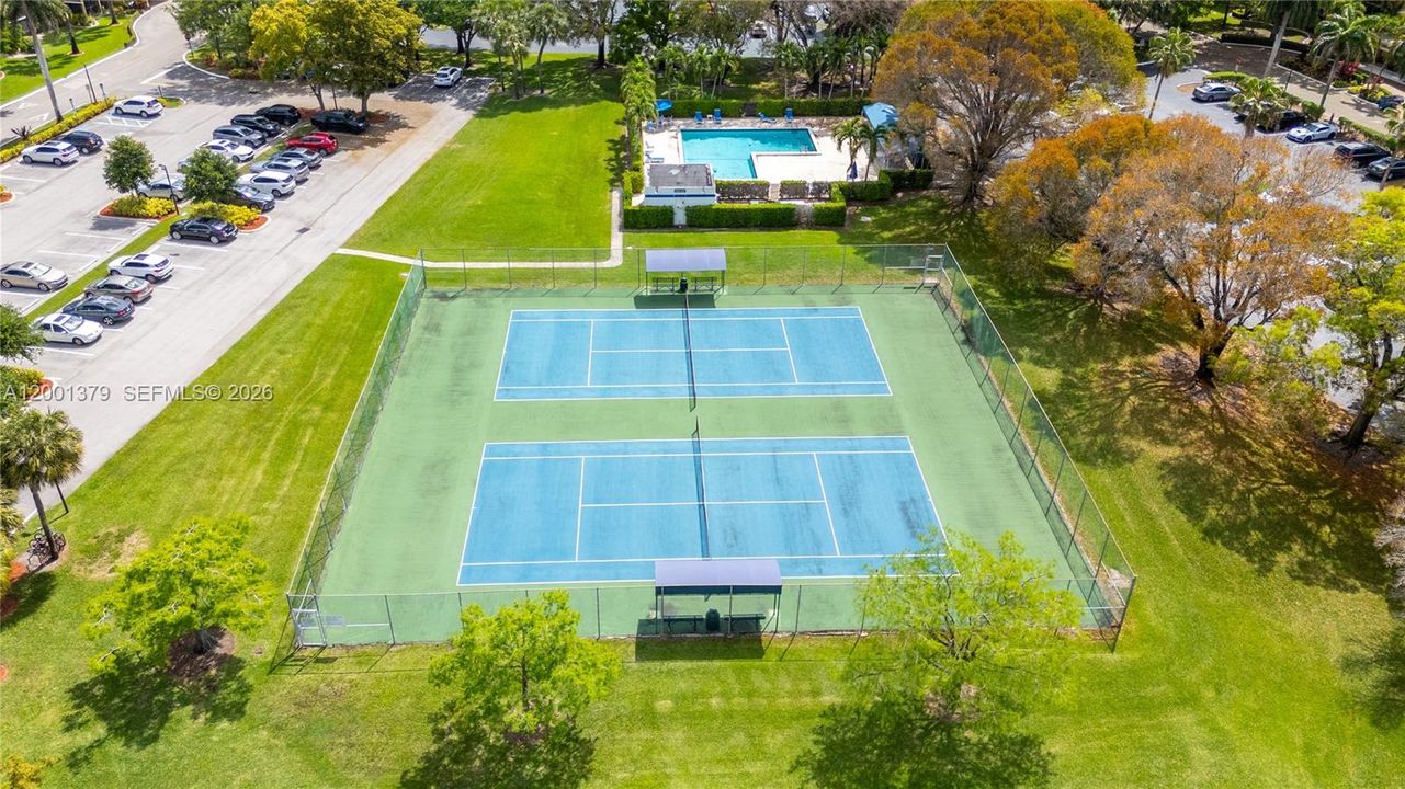 En Venta: $335,000 (2 camas, 2 baños, 1235 Pies cuadrados)