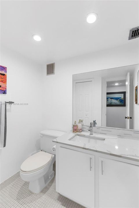 En Venta: $335,000 (2 camas, 2 baños, 1235 Pies cuadrados)