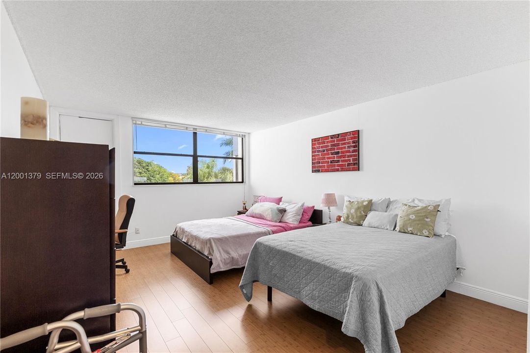 En Venta: $335,000 (2 camas, 2 baños, 1235 Pies cuadrados)