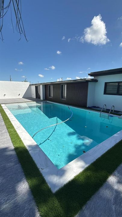 En Renta: $5,800 (4 camas, 4 baños, 2136 Pies cuadrados)