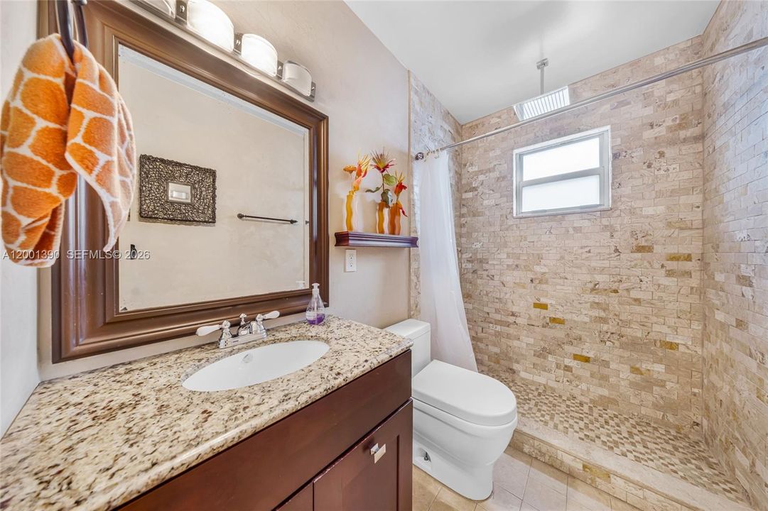 Recently Rented: $3,000 (3 beds, 2 baths, 1254 Square Feet)