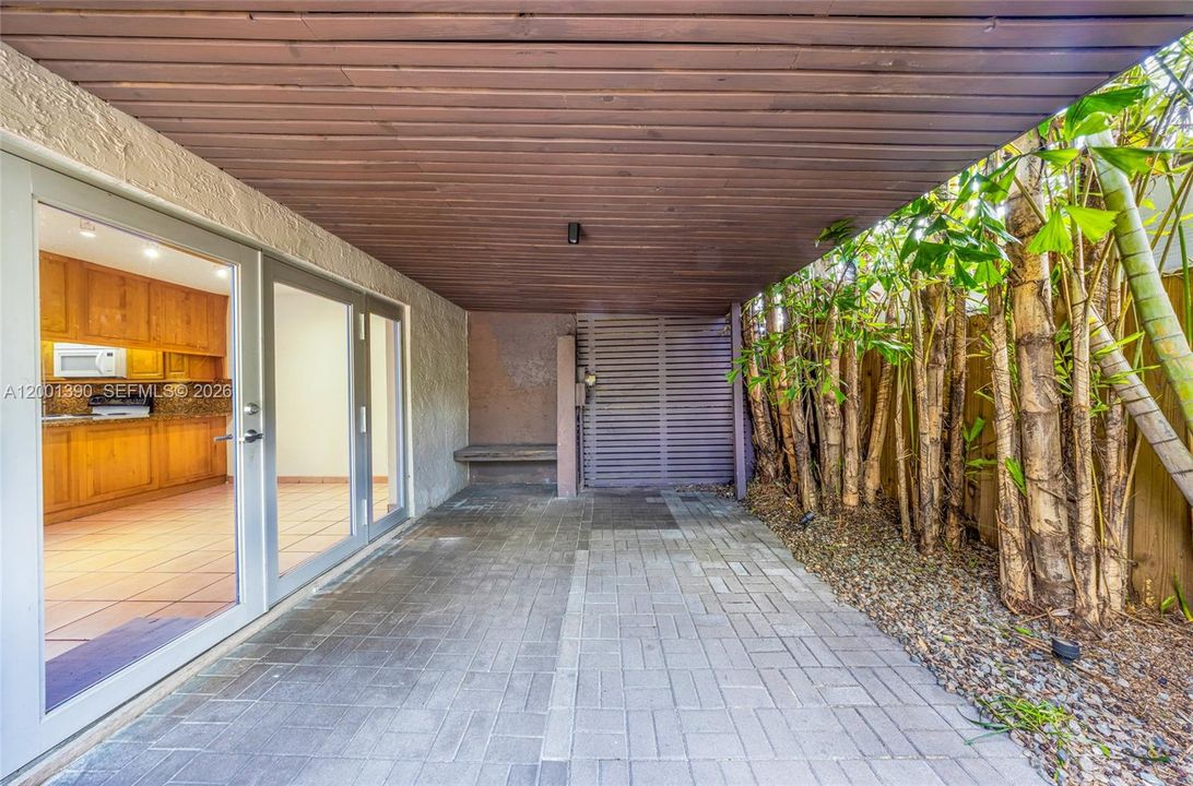 Recently Rented: $3,000 (3 beds, 2 baths, 1254 Square Feet)