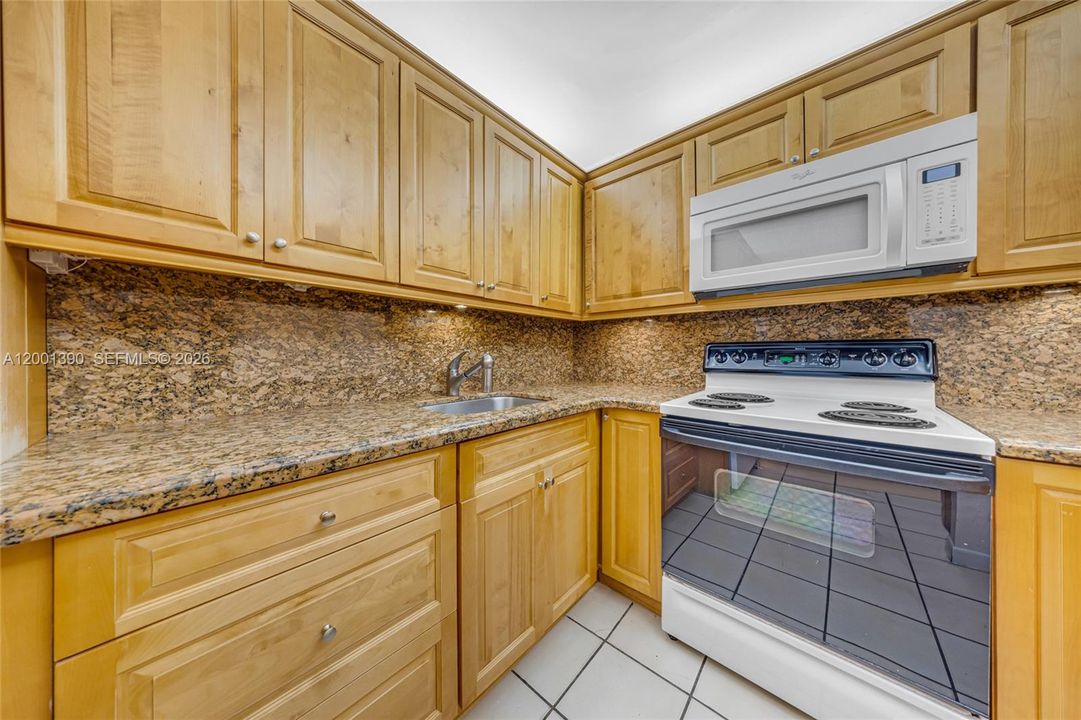 Recently Rented: $3,000 (3 beds, 2 baths, 1254 Square Feet)