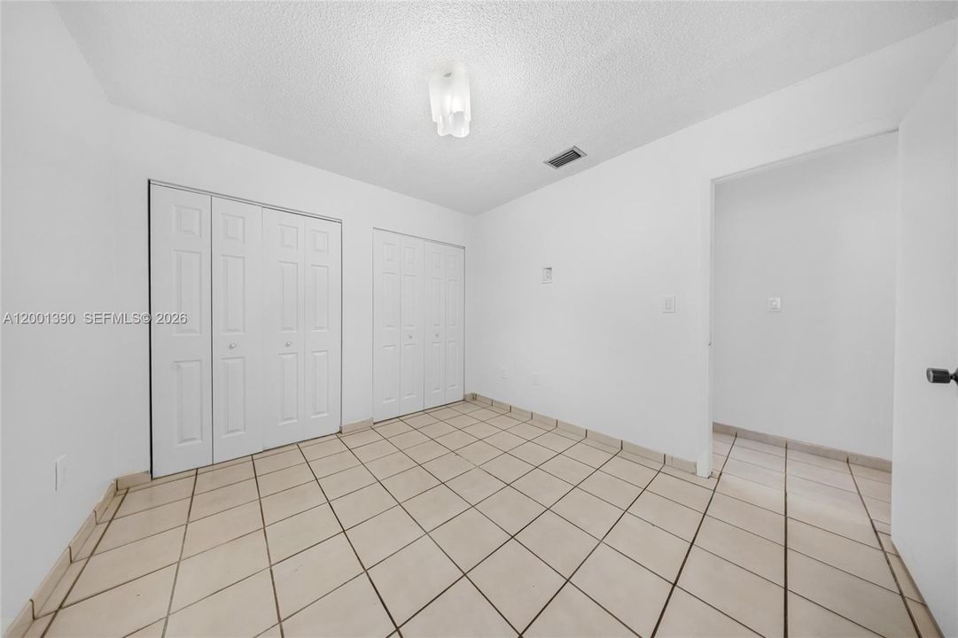 Recently Rented: $3,000 (3 beds, 2 baths, 1254 Square Feet)