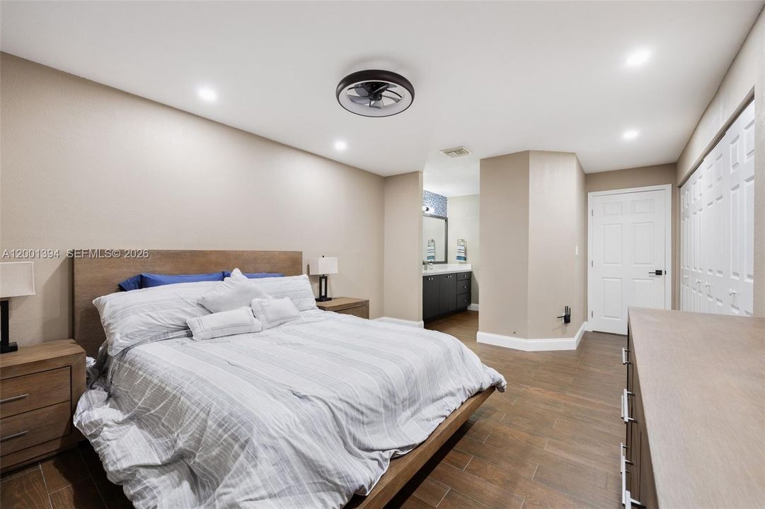Activo con contrato: $3,450 (3 camas, 2 baños, 1281 Pies cuadrados)