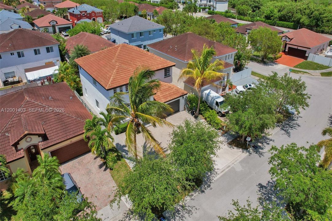 Active With Contract: $730,000 (4 beds, 3 baths, 2581 Square Feet)