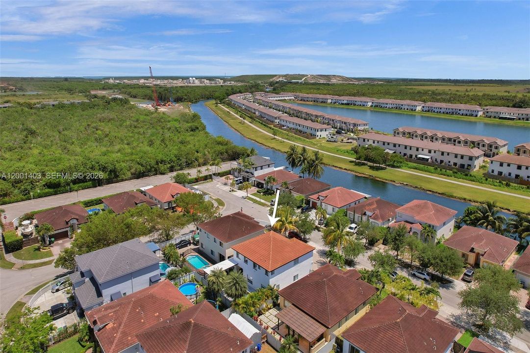 Active With Contract: $730,000 (4 beds, 3 baths, 2581 Square Feet)
