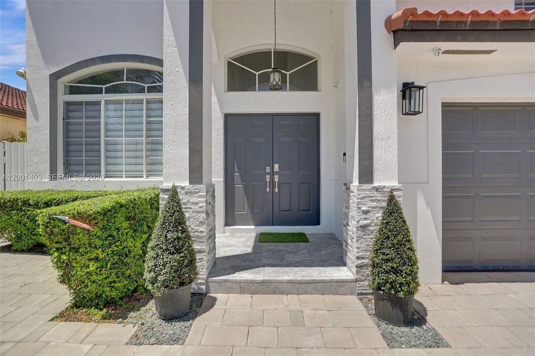 Active With Contract: $730,000 (4 beds, 3 baths, 2581 Square Feet)