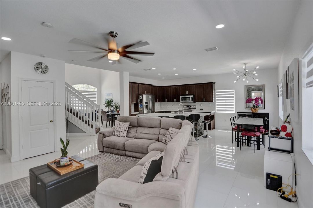 Active With Contract: $730,000 (4 beds, 3 baths, 2581 Square Feet)