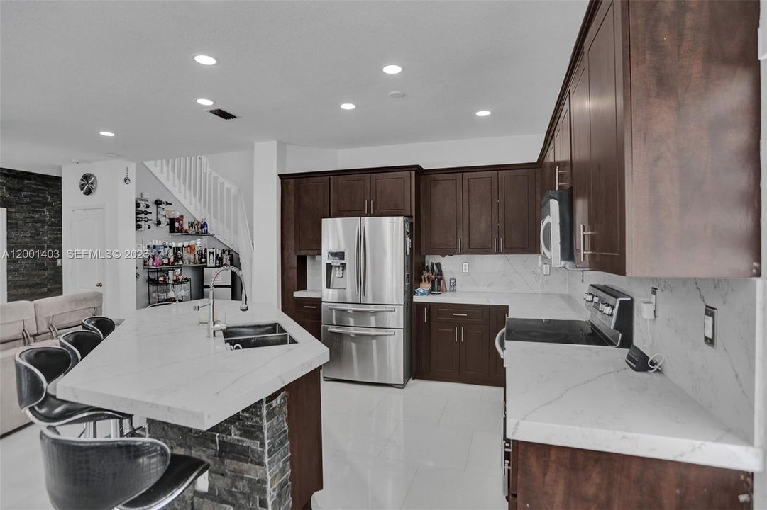 Active With Contract: $730,000 (4 beds, 3 baths, 2581 Square Feet)
