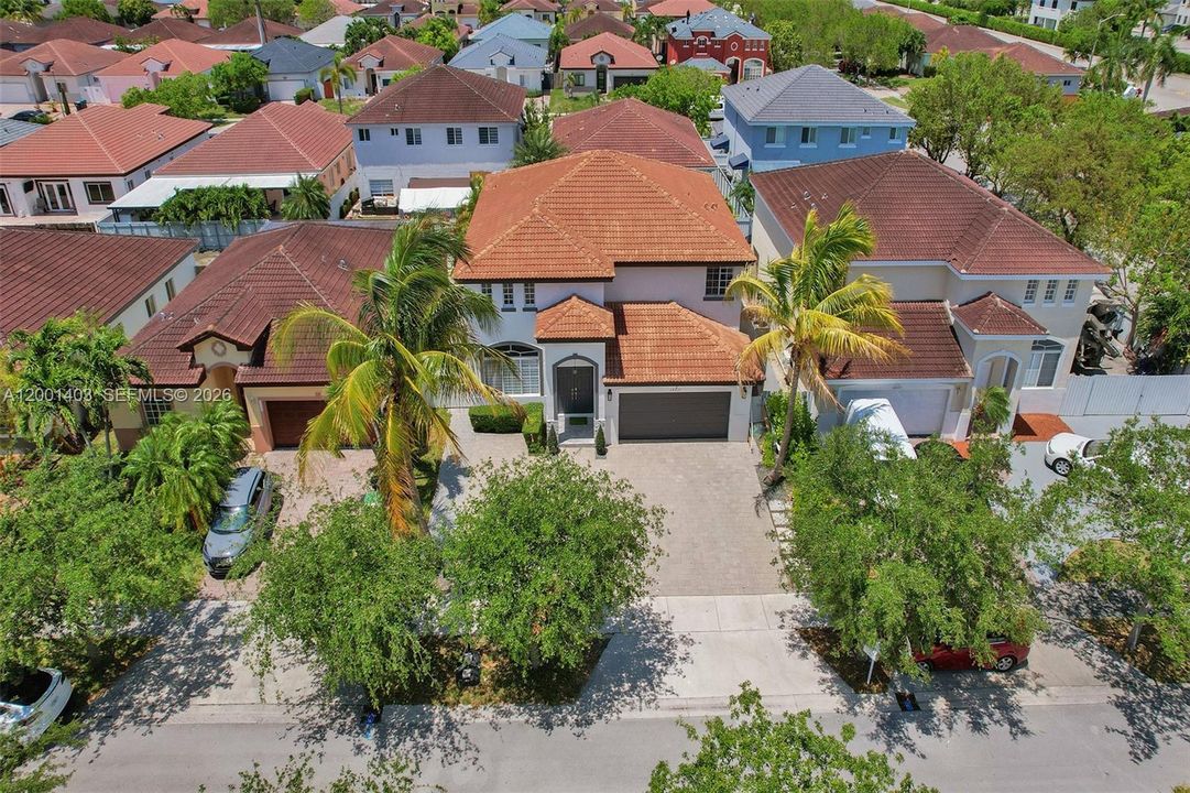 Active With Contract: $730,000 (4 beds, 3 baths, 2581 Square Feet)