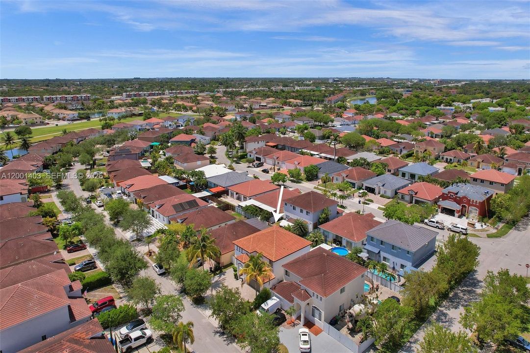 Active With Contract: $730,000 (4 beds, 3 baths, 2581 Square Feet)