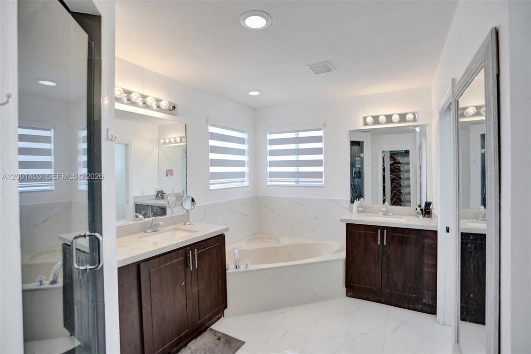 Active With Contract: $730,000 (4 beds, 3 baths, 2581 Square Feet)