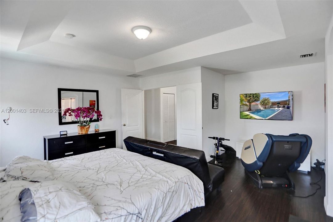 Active With Contract: $730,000 (4 beds, 3 baths, 2581 Square Feet)