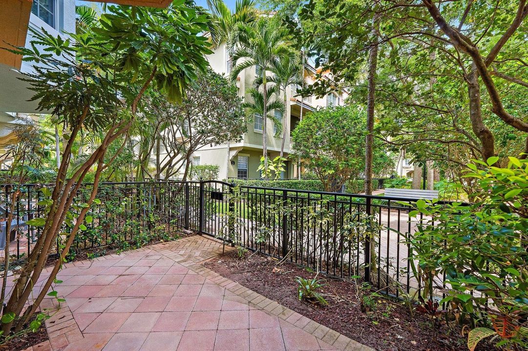 036-2715RavellaWay-PalmBeachGardens-SMAL