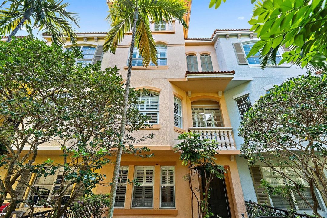 032-2715RavellaWay-PalmBeachGardens-SMAL