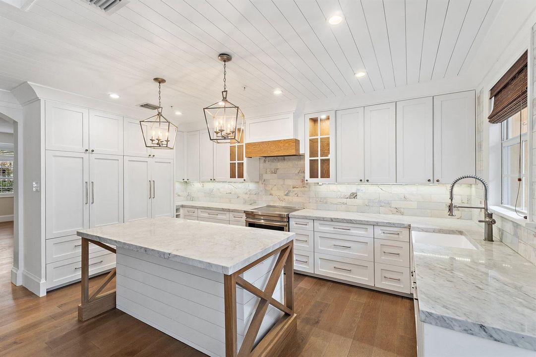 051-2715RavellaWay-PalmBeachGardens-SMAL