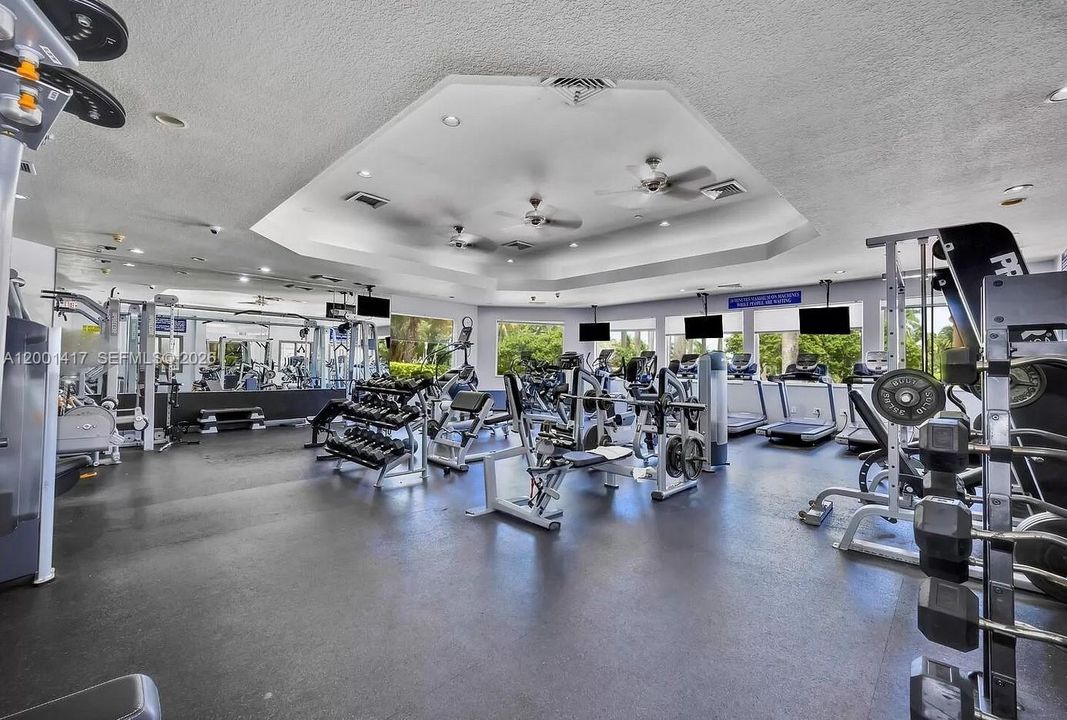 Active With Contract: $3,100 (3 beds, 2 baths, 1398 Square Feet)