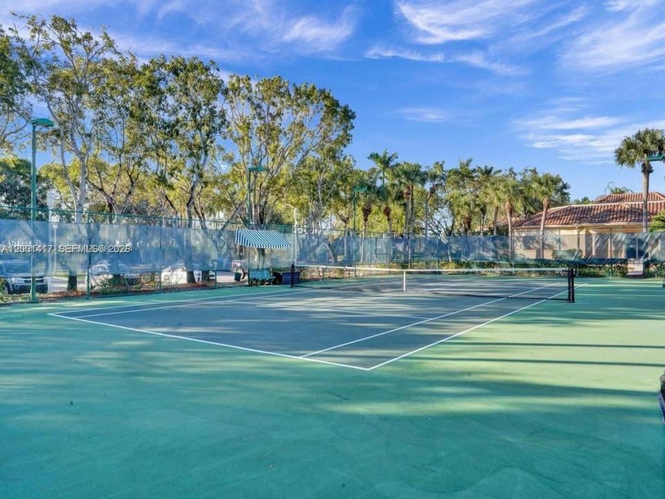 Active With Contract: $3,100 (3 beds, 2 baths, 1398 Square Feet)