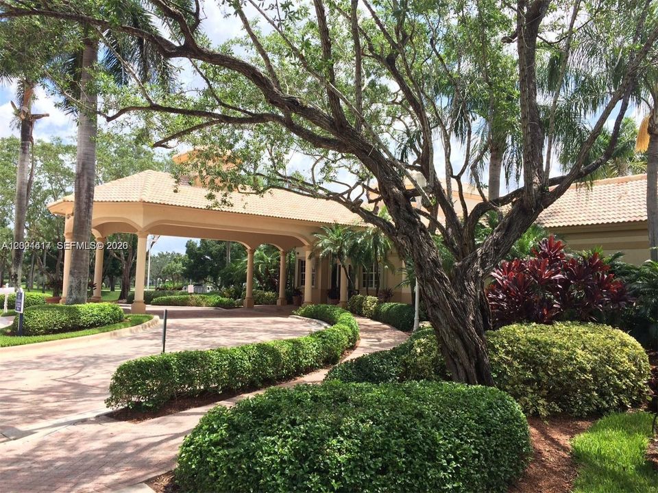Active With Contract: $3,100 (3 beds, 2 baths, 1398 Square Feet)