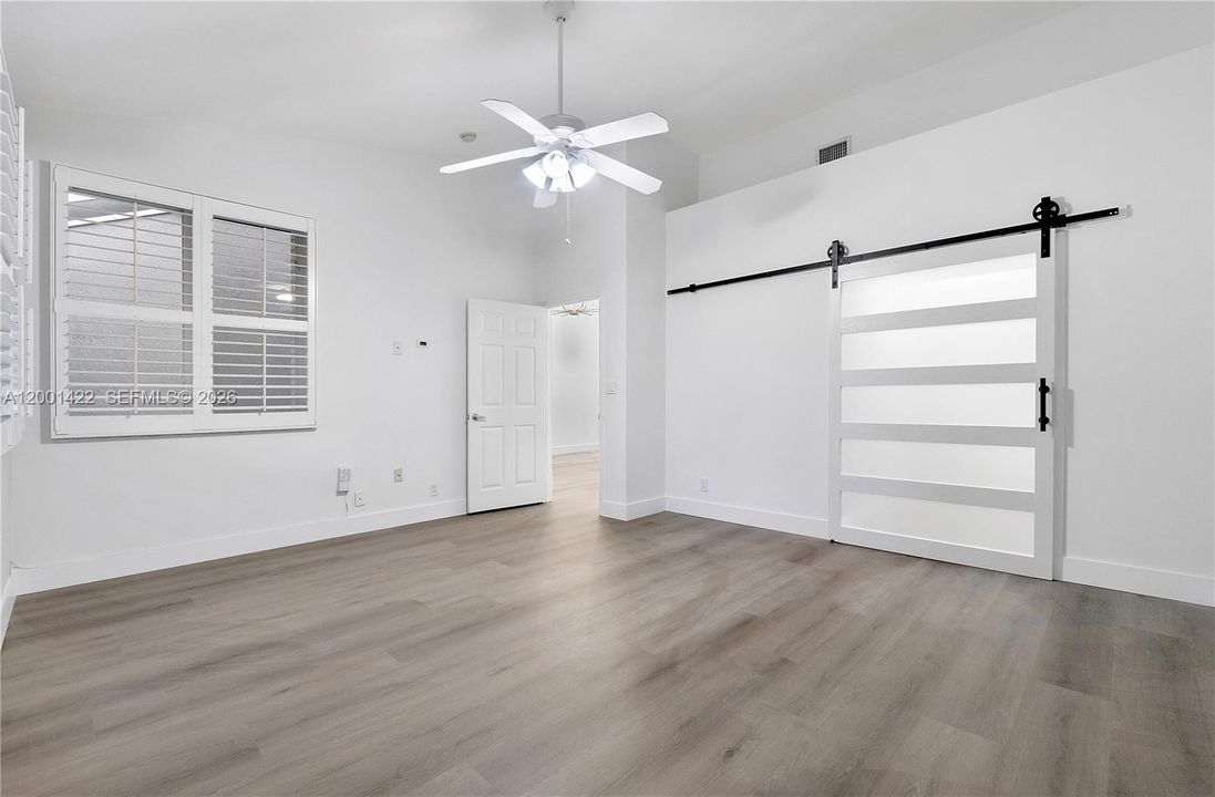 Active With Contract: $4,100 (3 beds, 2 baths, 1606 Square Feet)