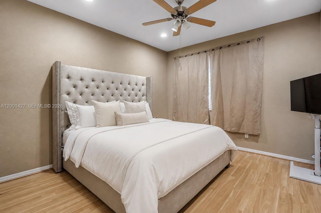 En Venta: $299,000 (3 camas, 2 baños, 1536 Pies cuadrados)