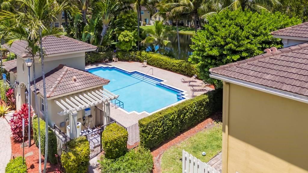 En Venta: $299,000 (3 camas, 2 baños, 1536 Pies cuadrados)