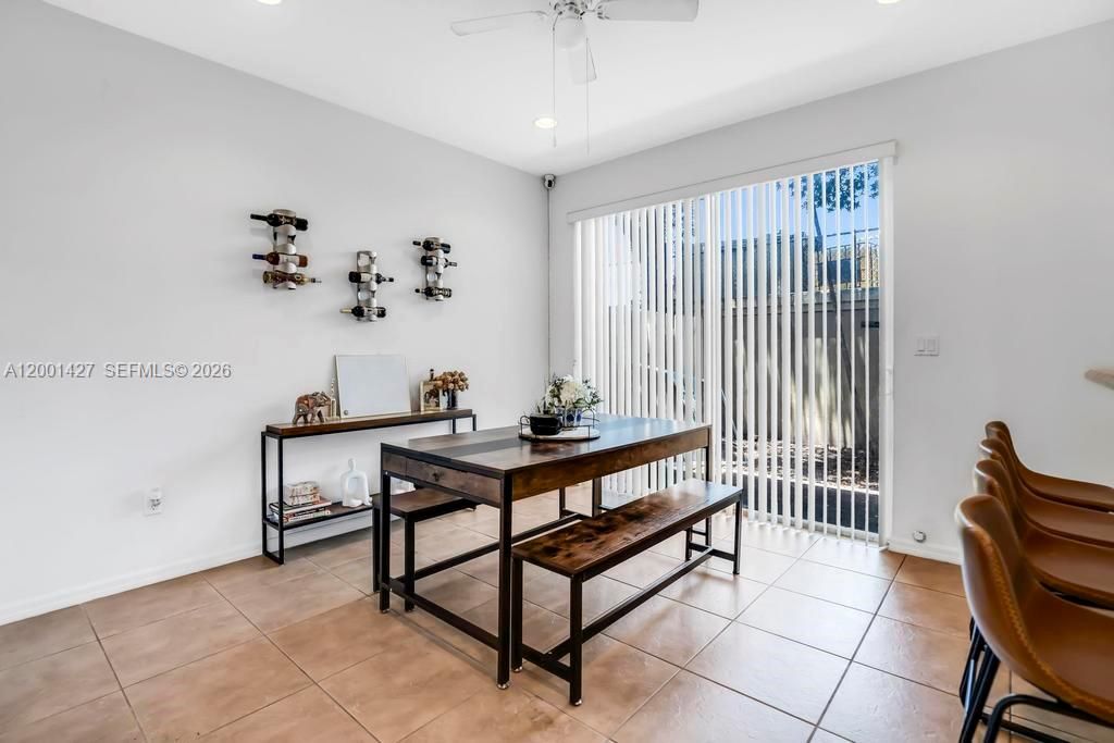 En Venta: $299,000 (3 camas, 2 baños, 1536 Pies cuadrados)