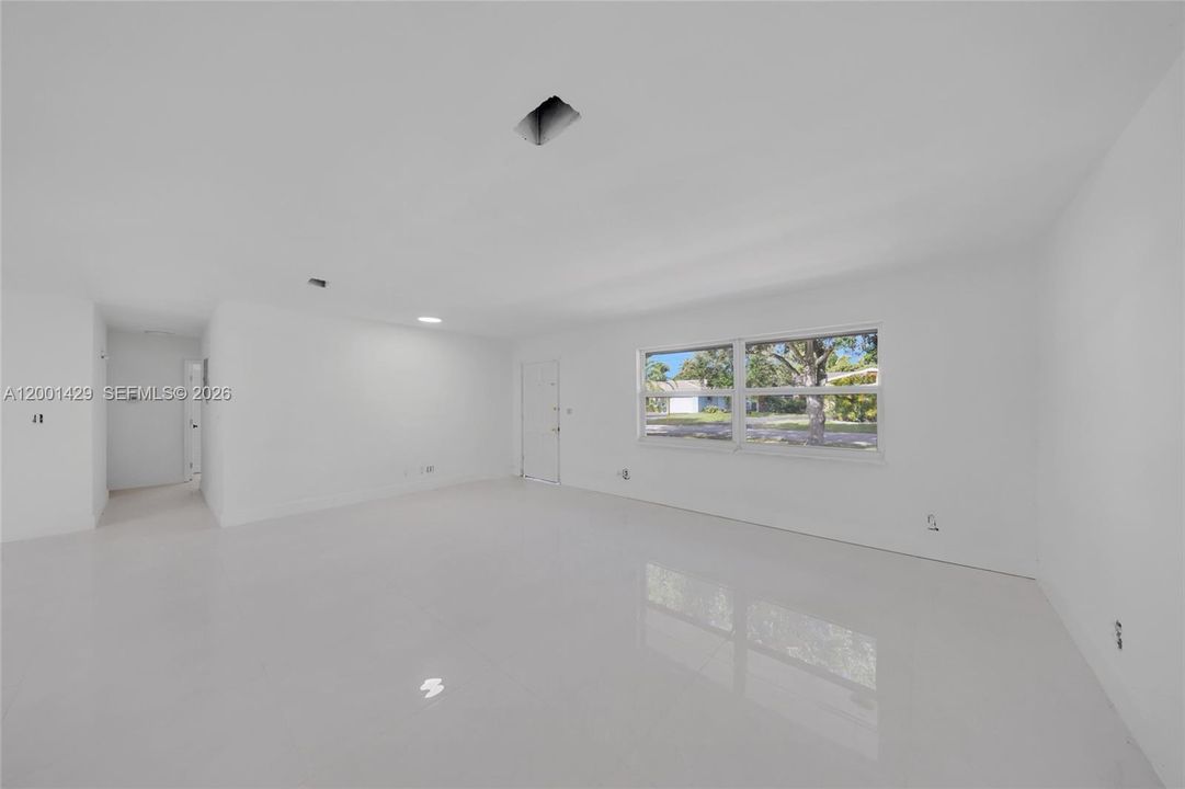 Active With Contract: $559,950 (4 beds, 2 baths, 1930 Square Feet)