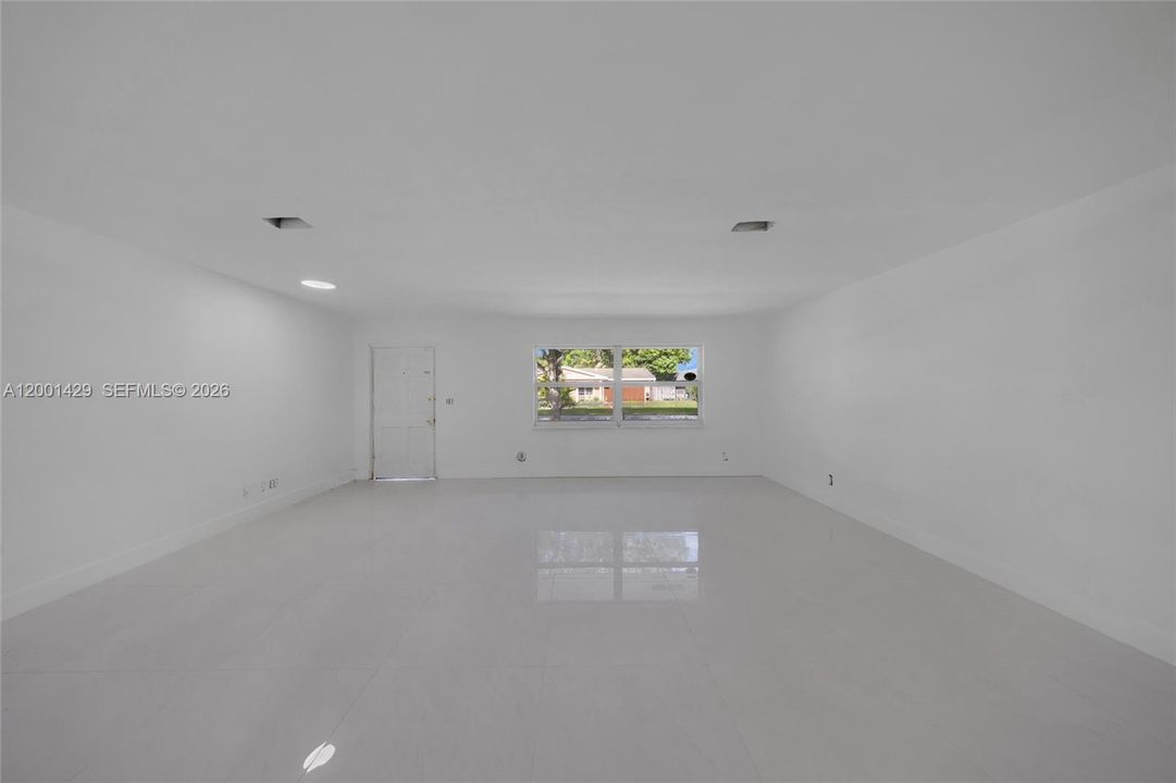 Active With Contract: $559,950 (4 beds, 2 baths, 1930 Square Feet)