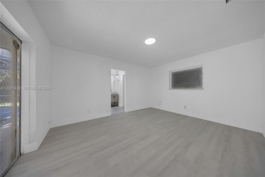Active With Contract: $559,950 (4 beds, 2 baths, 1930 Square Feet)