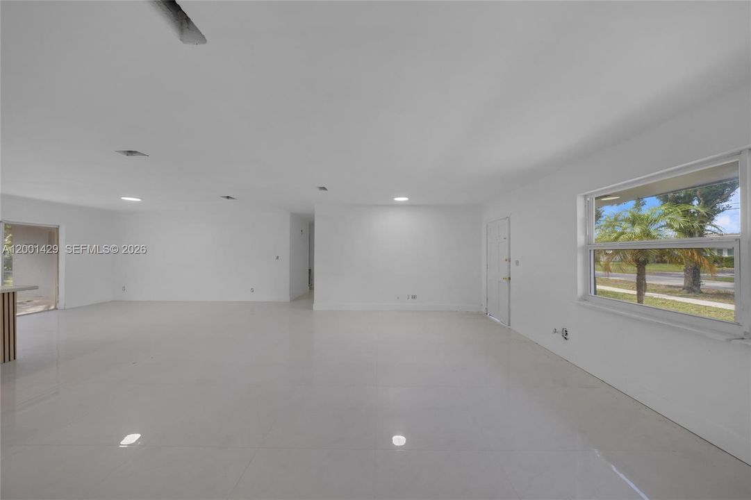 Active With Contract: $559,950 (4 beds, 2 baths, 1930 Square Feet)
