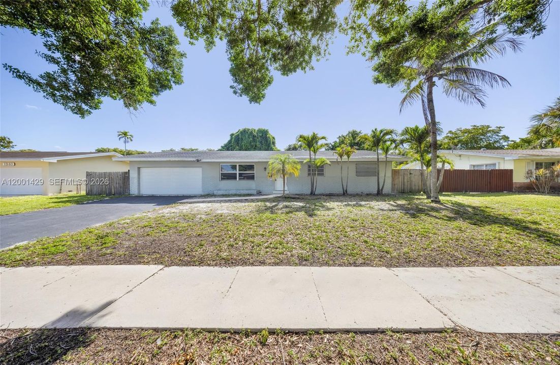 Active With Contract: $559,950 (4 beds, 2 baths, 1930 Square Feet)