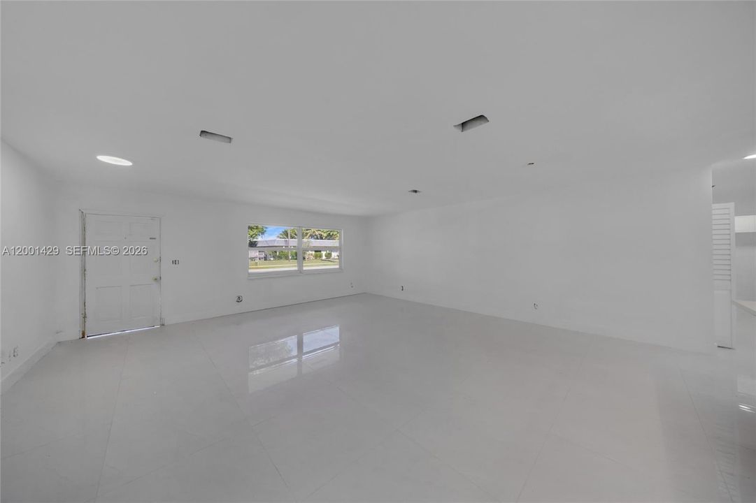 Active With Contract: $559,950 (4 beds, 2 baths, 1930 Square Feet)