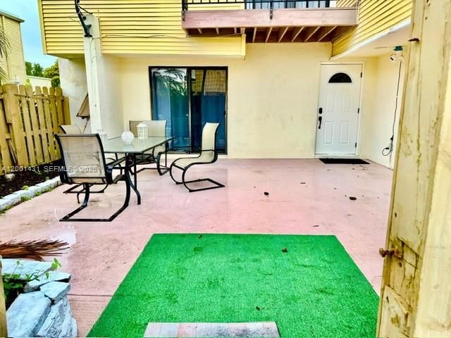 For Rent: $3,500 (2 beds, 2 baths, 1577 Square Feet)