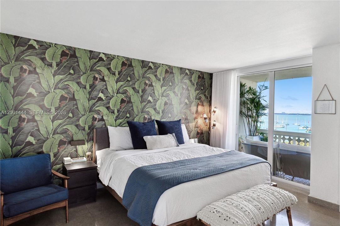 For Sale: $499,000 (1 beds, 1 baths, 757 Square Feet)