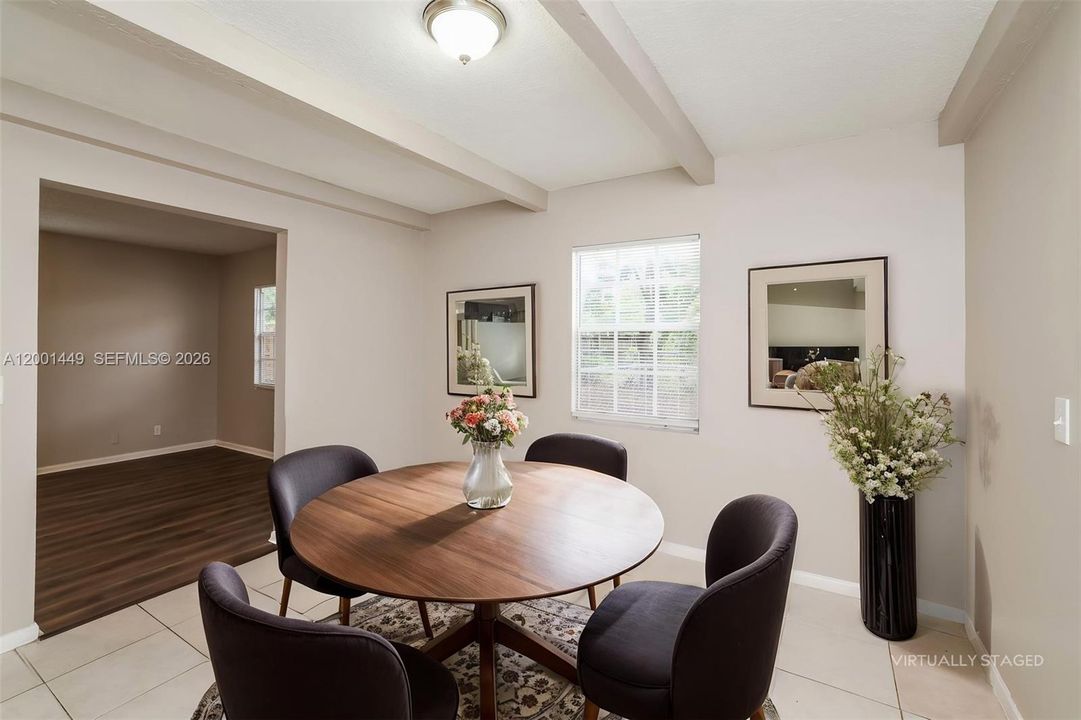 Recientemente alquilado: $2,690 (3 camas, 2 baños, 1832 Pies cuadrados)