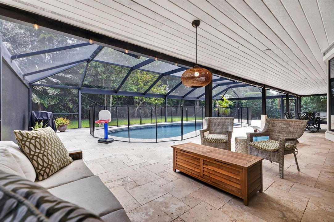 61-web-patio2 red gum