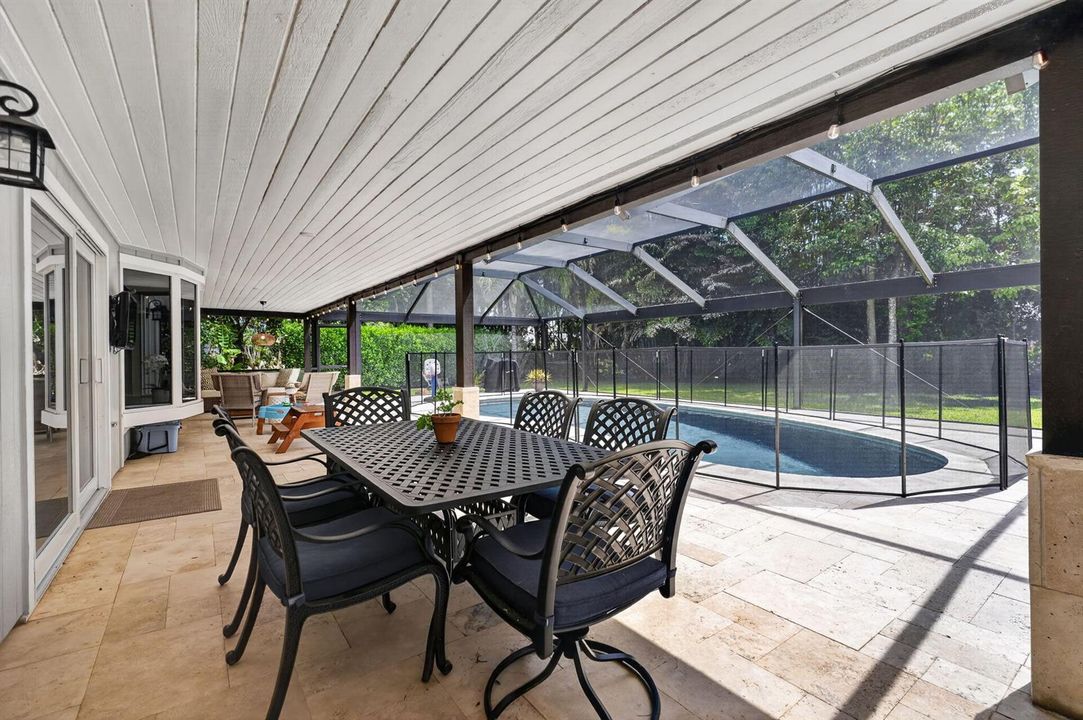 64-web-patio4 red gum