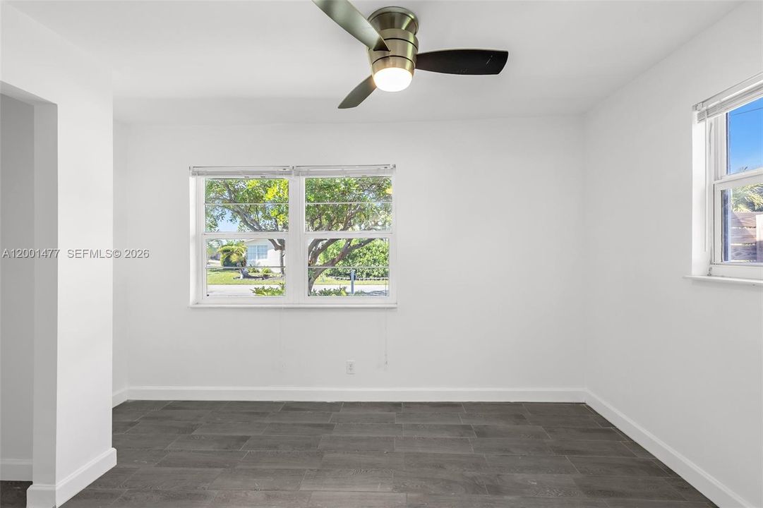 На продажу: $489,999 (3 спален, 2 ванн, 1117 Квадратных фут)