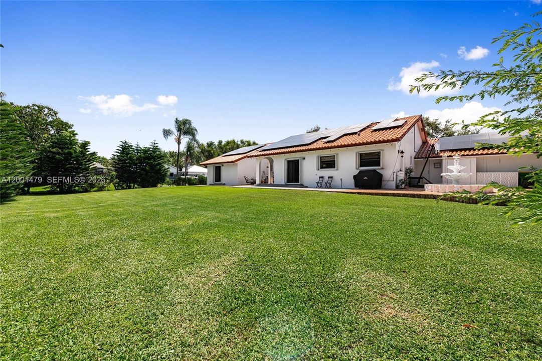Activo con contrato: $1,050,000 (4 camas, 3 baños, 2538 Pies cuadrados)