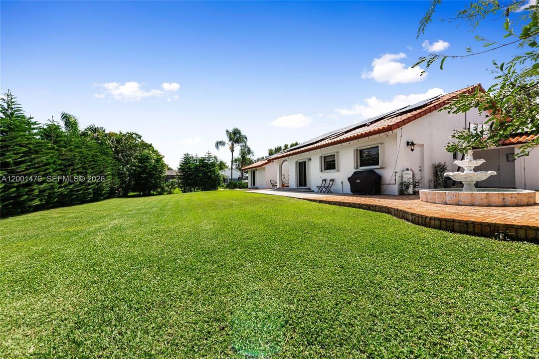 Activo con contrato: $1,050,000 (4 camas, 3 baños, 2538 Pies cuadrados)