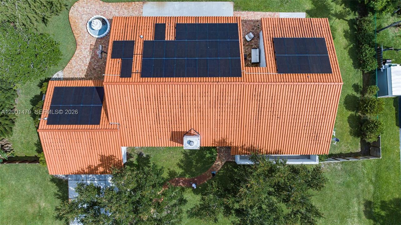 Activo con contrato: $1,050,000 (4 camas, 3 baños, 2538 Pies cuadrados)