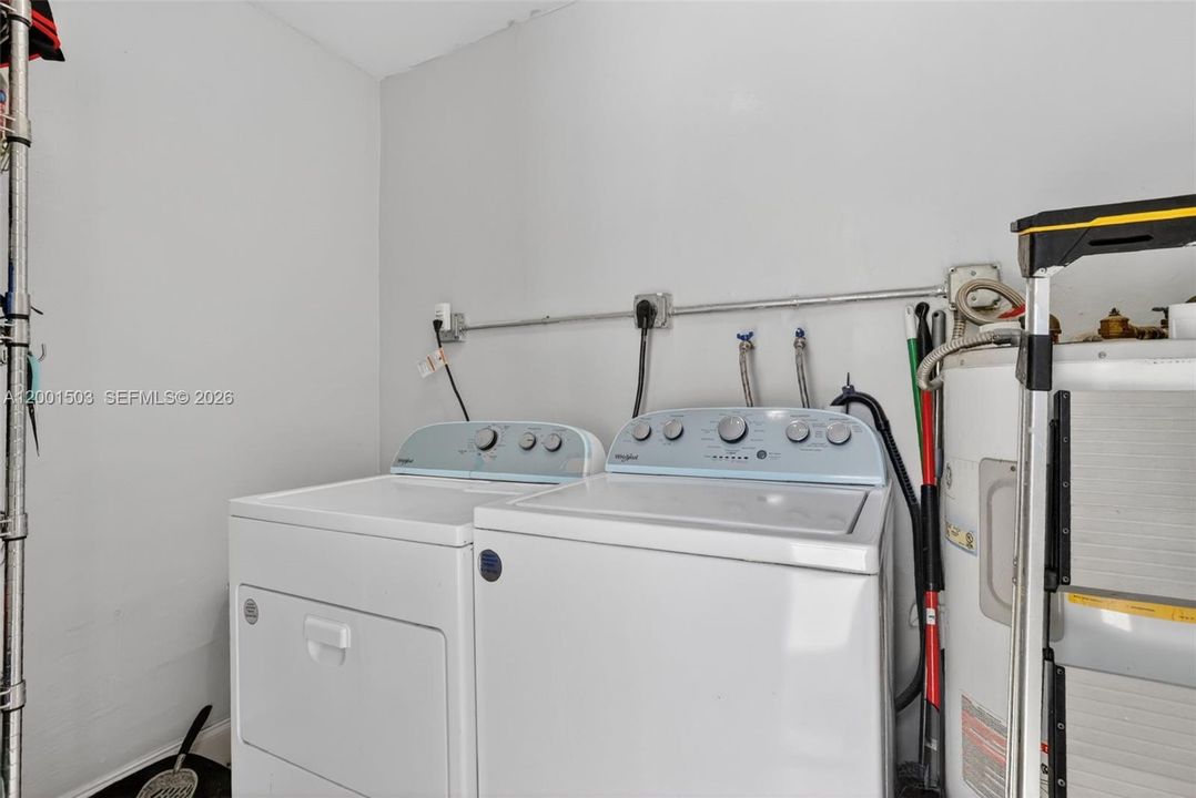 En Venta: $330,000 (2 camas, 1 baños, 775 Pies cuadrados)
