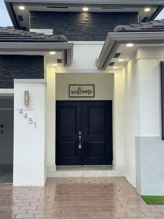 В аренду: $5,900 (4 спален, 3 ванн, 2306 Квадратных фут)