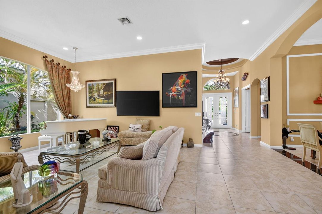 Family & Dining Room